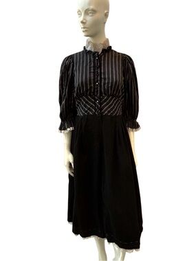 Vintage Salzburger Made in Austria Dirndl Dress
